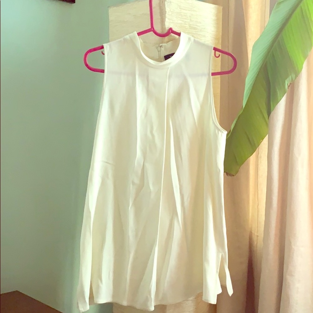 Theory Beige Thick Collared  Sleeveless Blouse